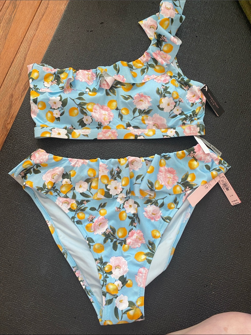 VS women’s One-Shoulder Ruffle Bikini 👙